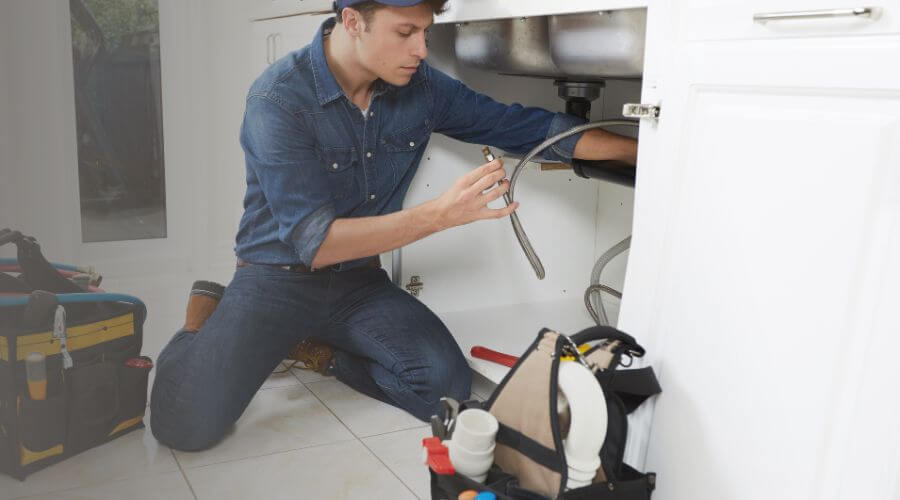 Expert burst pipe repair services in Hartshorne, OK